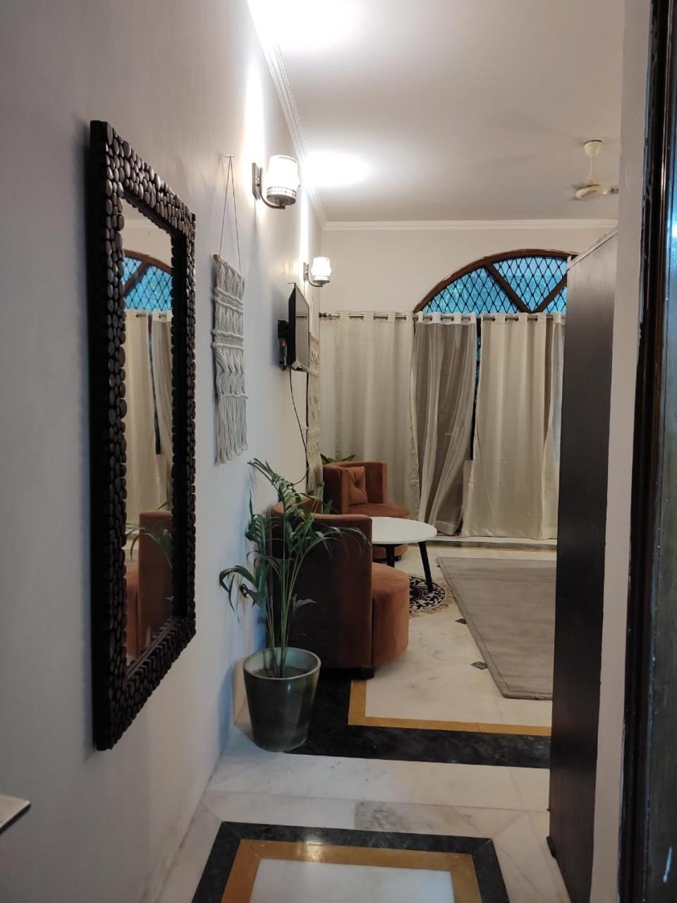 Atharva'S Homestay, Nehru Enclave Nueva Delhi Exterior foto